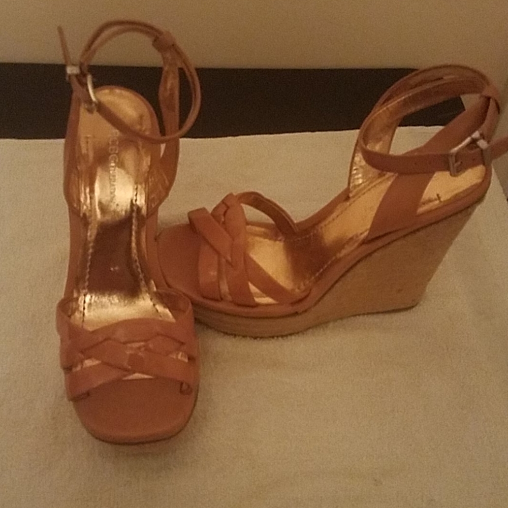 Bcbg 8.5 wedges coral